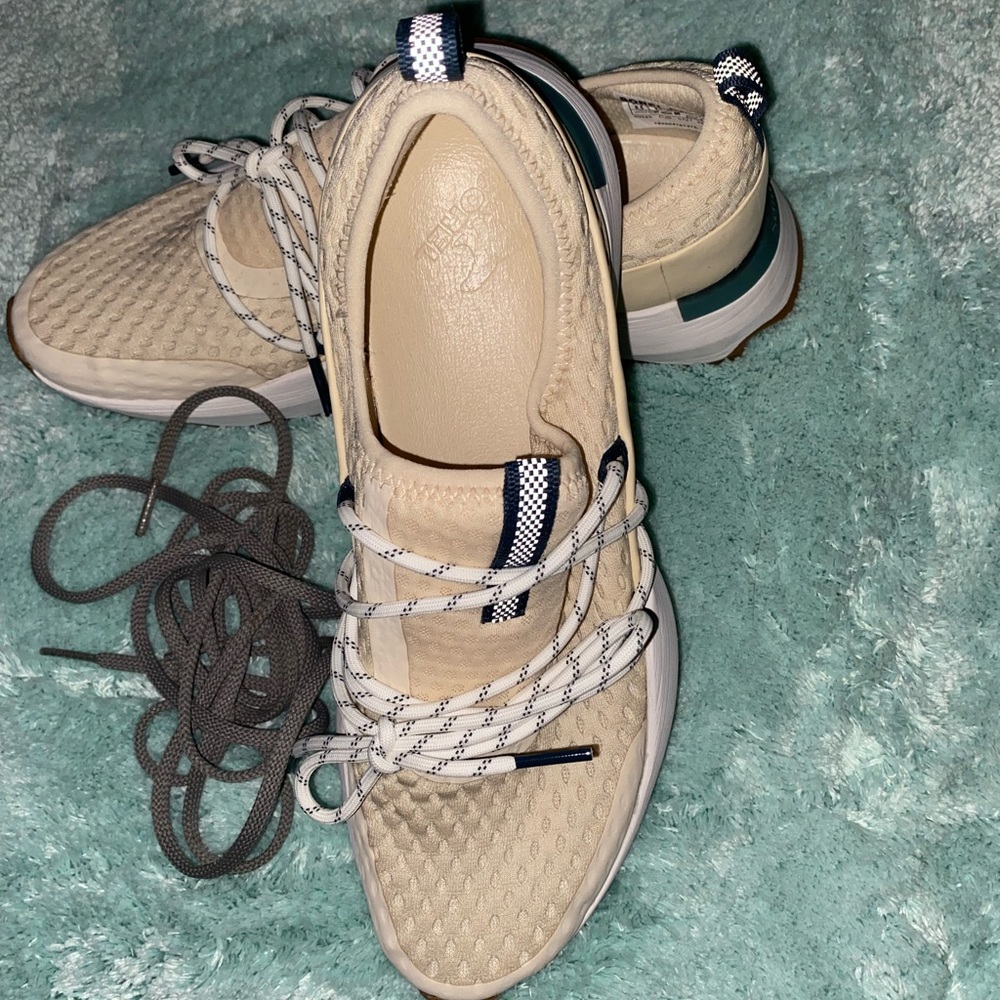 Sorel Kinetic impact sneaker